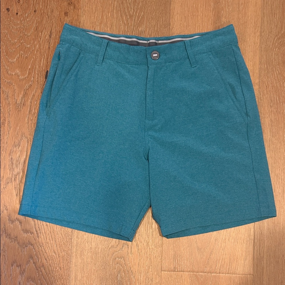 Puma Men’s Aqua Flat Front Shorts Golf size 28
